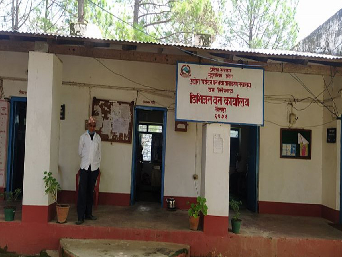 बैतडीमा १ सय १० हेक्टर वन क्षेत्र अतिक्रमणमा 
